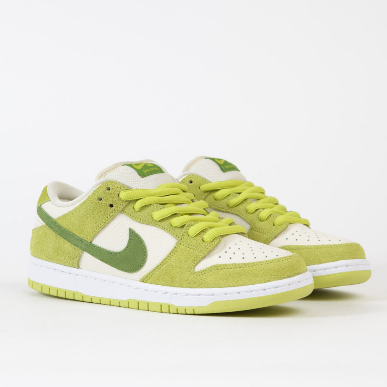 Nike SB Dunk Low Pro Apple